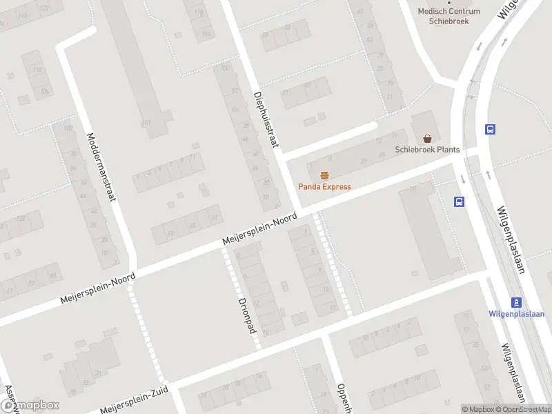 Ambulance met gepaste spoed naar de Diephuisstraat in Rotterdam