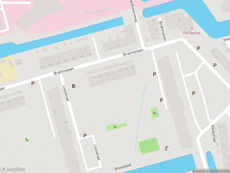 Ambulance met grote spoed naar de Strawinskylaan in Delft