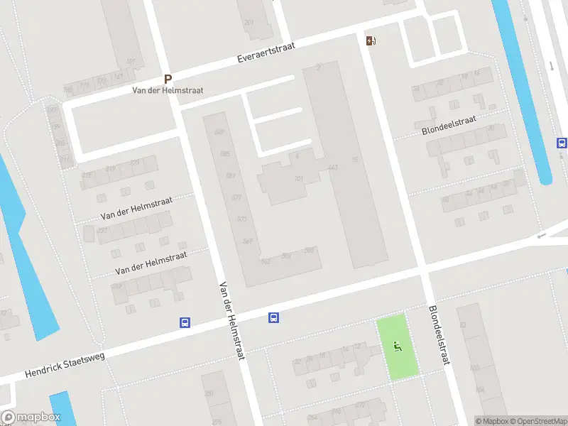 Ambulance met gepaste spoed naar de Hendrick Staetsweg in Rotterdam