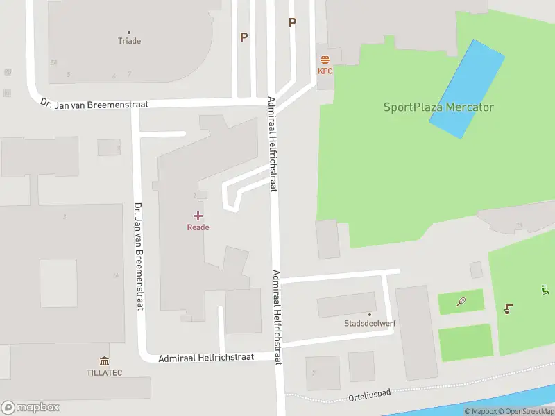 Ambulance met grote spoed naar de Admiraal Helfrichstraat in Amsterdam