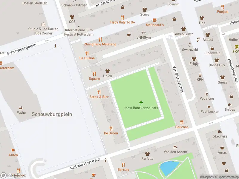 Ambulance met grote spoed naar de Joost Banckertsplaats in Rotterdam