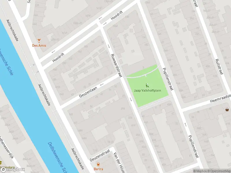 Ambulance met grote spoed naar de Geuzenlaan in Rotterdam