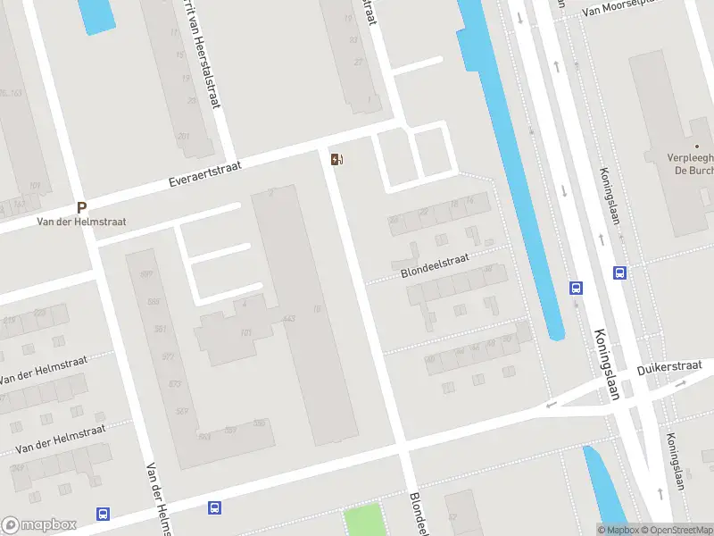 Ambulance met gepaste spoed naar de Blondeelstraat in Rotterdam