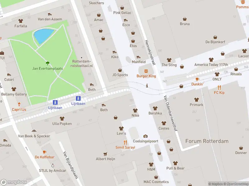 Ambulance met gepaste spoed naar de Van Oldenbarneveltplaats in Rotterdam