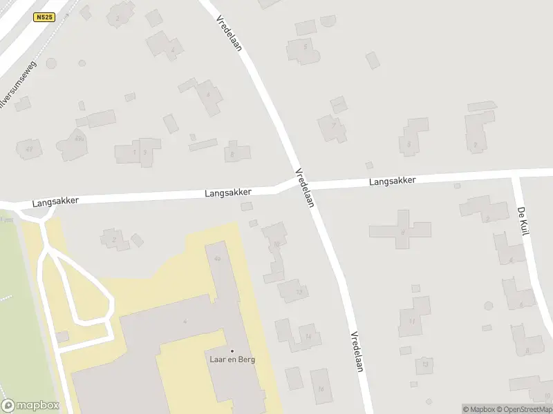 Brandweer met gepaste spoed naar de Langsakker in Laren vanwege stankoverlast