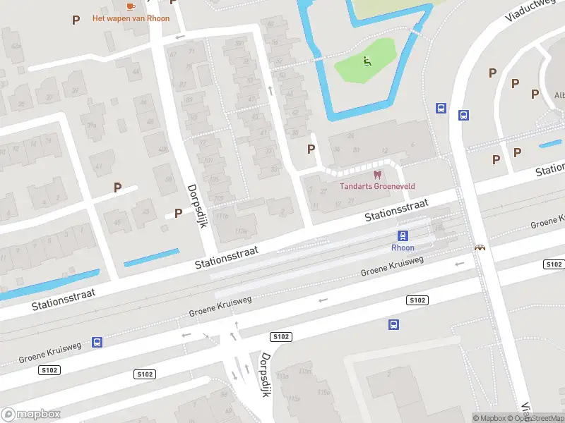 Ambulance met gepaste spoed naar de Stationsstraat in Rhoon