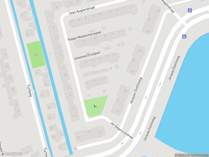 Ambulance met grote spoed naar de Gerard van Houweningepad in Rotterdam