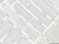 Ambulance met grote spoed naar de Klaas Katerstraat in Maassluis