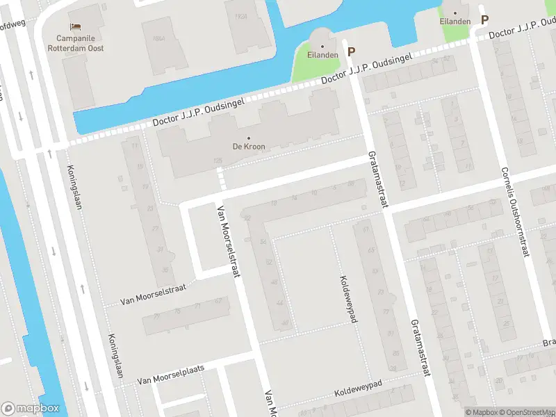 Ambulance met grote spoed naar de Van Moorselstraat in Rotterdam