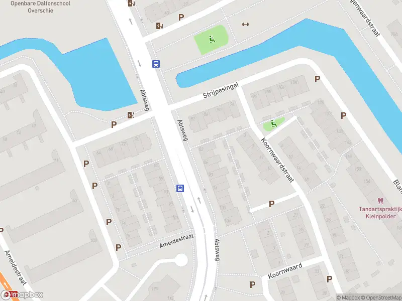 Ambulance met gepaste spoed naar de Abtsweg in Rotterdam