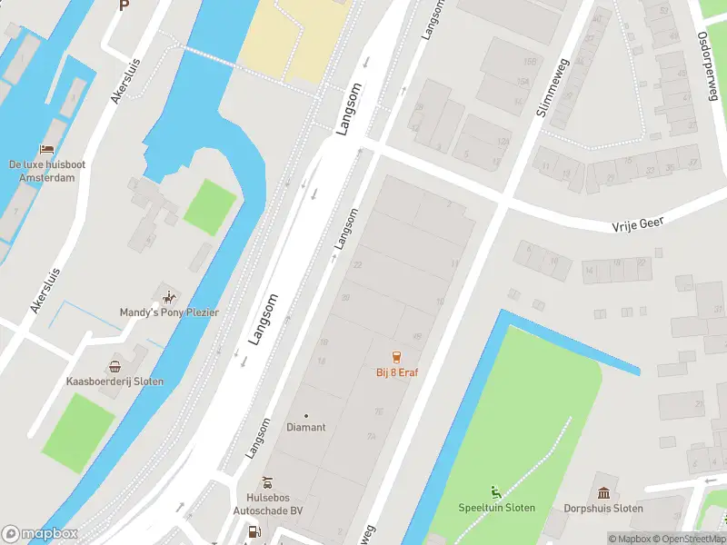 Ambulance met grote spoed naar de Langsom in Amsterdam