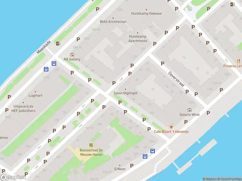 Ambulance met gepaste spoed naar de Sleephellingstraat in Rotterdam