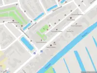 Ambulance met grote spoed naar de Bermweg in Capelle aan den IJssel