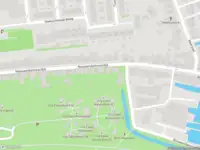 Ambulance met grote spoed naar de Meerpad in Amsterdam