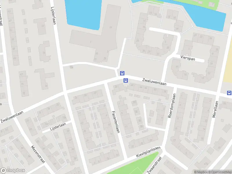Ambulance met gepaste spoed naar de Zwaluwenlaan in Rhoon