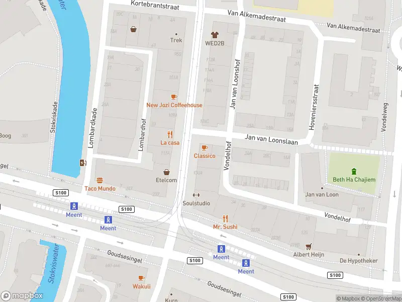 Ambulance met grote spoed naar de Jonker Fransstraat in Rotterdam