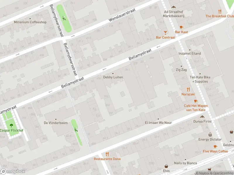 Brandweer met grote spoed naar de Hasebroekstraat in Amsterdam vanwege afhijsen patient