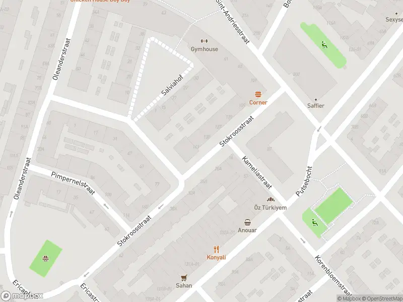 Ambulance met grote spoed naar de Stokroosstraat in Rotterdam