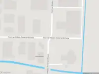 Politie naar de Poort van Midden Gelderland Blauw in Heteren vanwege aanrijding met letsel