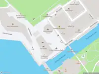 Ambulance met grote spoed naar de Overhoeksplein in Amsterdam