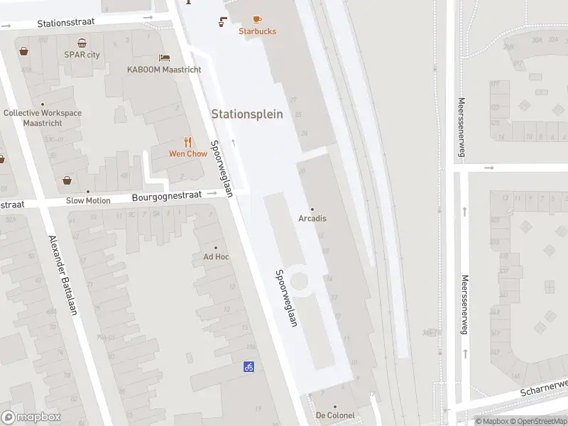 Brandweer met gepaste spoed naar de Stationsplein in Maastricht vanwege een liftopsluiting