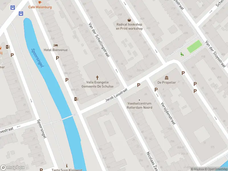 Ambulance met grote spoed naar de Jacob Loisstraat in Rotterdam