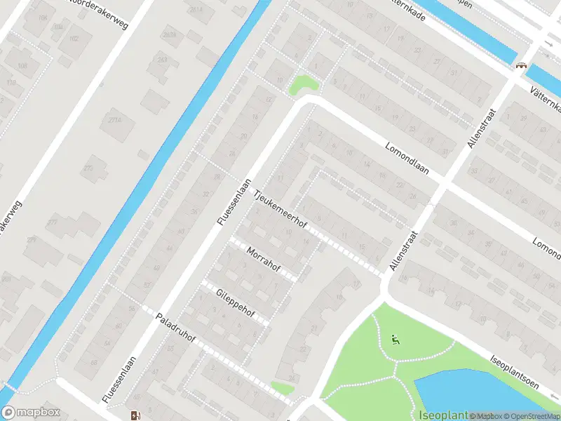 Ambulance met grote spoed naar de Tjeukemeerhof in Amsterdam