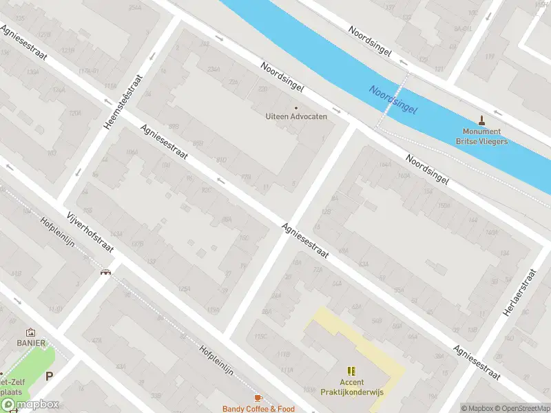 Ambulance met gepaste spoed naar de Wateringhestraat in Rotterdam
