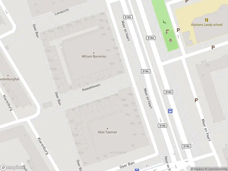Ambulance met grote spoed naar de Kweekhoven in Amsterdam