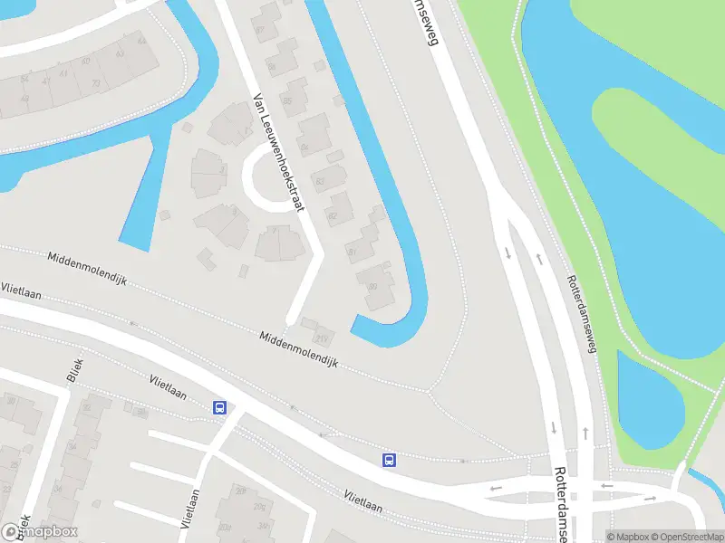 Ambulance met gepaste spoed naar de Van Leeuwenhoekstraat in Ridderkerk