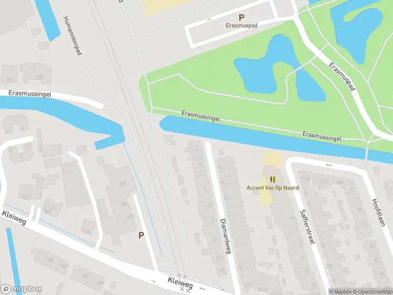 Ambulance met gepaste spoed naar de Diamantweg in Rotterdam