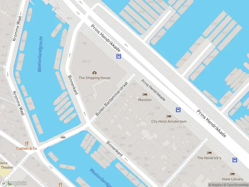 Brandweer met grote spoed naar de Buiten Bantammerstraat in Amsterdam