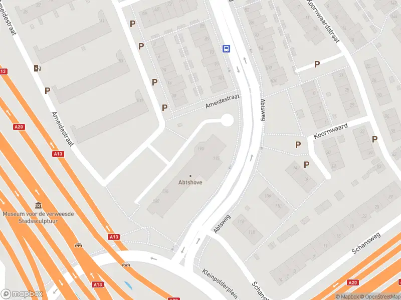 Ambulance met grote spoed naar de Ameidestraat in Rotterdam