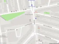Ambulance met gepaste spoed naar de Bergweg in Rotterdam