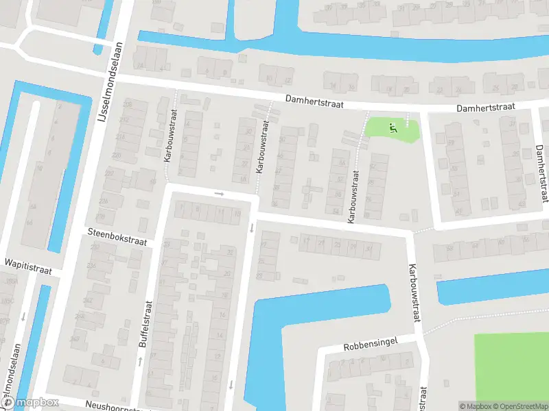 Ambulance met grote spoed naar de Karbouwstraat in Rotterdam