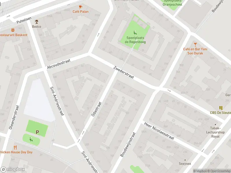 Ambulance met gepaste spoed naar de Odastraat in Rotterdam