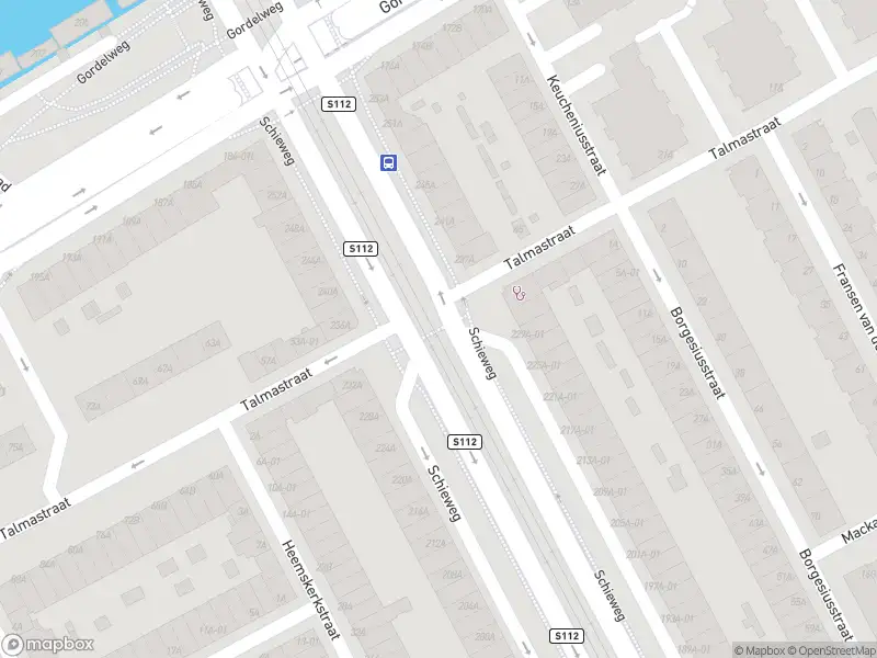 Ambulance met gepaste spoed naar de Talmastraat in Rotterdam