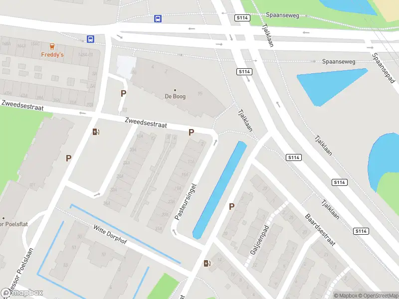 Ambulance met gepaste spoed naar de Pasteursingel in Rotterdam