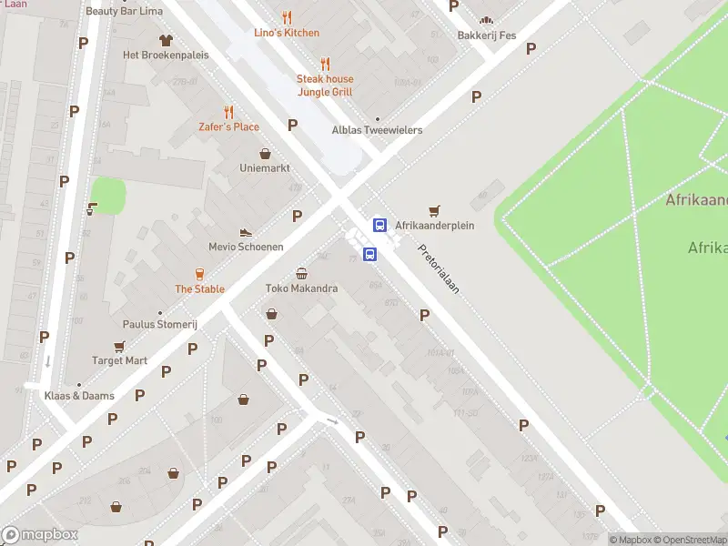 Ambulance met grote spoed naar de Pretorialaan in Rotterdam