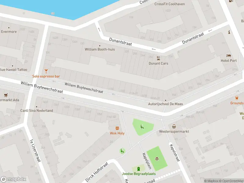 Ambulance met grote spoed naar de Willem Buytewechstraat in Rotterdam
