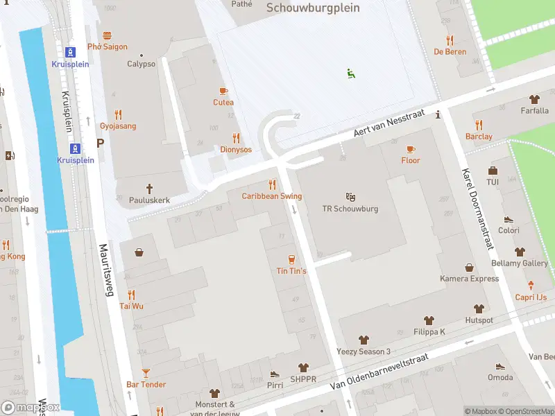 Ambulance met gepaste spoed naar de Mauritsstraat in Rotterdam