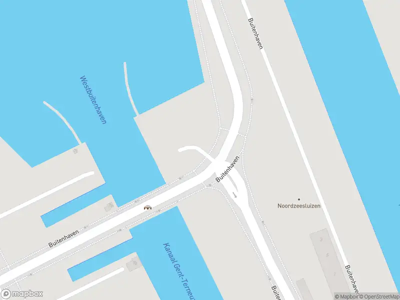 Brandweer met grote spoed naar de Buitenhaven in Terneuzen vanwege voertuigen te water