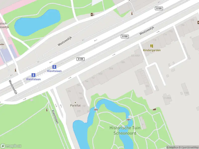 Ambulance met grote spoed naar de Westzeedijk in Rotterdam