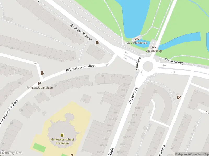 Ambulance met gepaste spoed naar de Prinses Julianalaan in Rotterdam