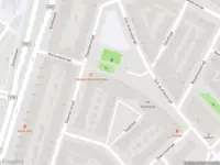 Ambulance met grote spoed naar de Oleanderplein in Rotterdam