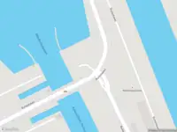 Brandweer met grote spoed naar de Buitenhaven in Terneuzen vanwege voertuigen te water