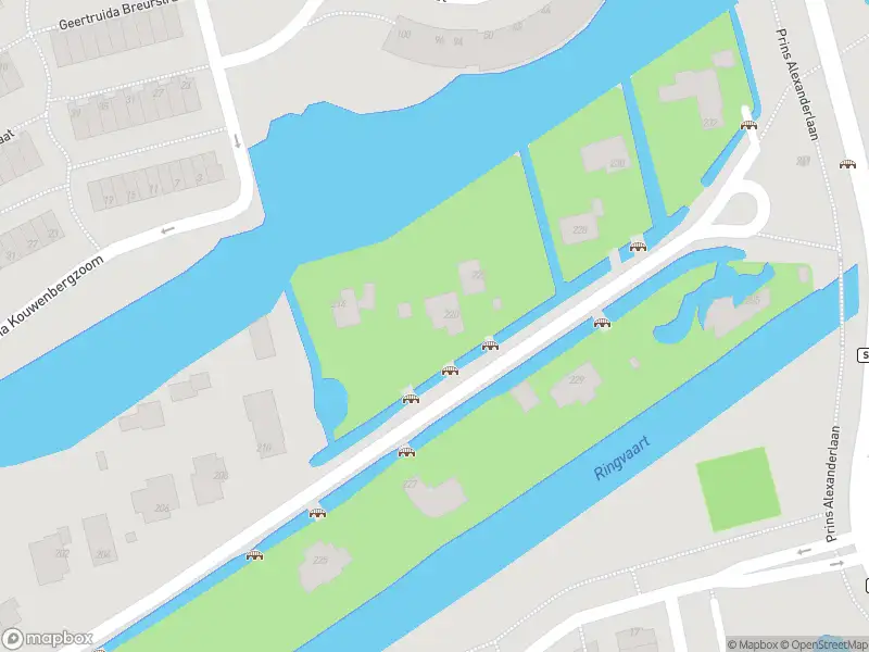 Ambulance met gepaste spoed naar de Ringvaartweg in Rotterdam