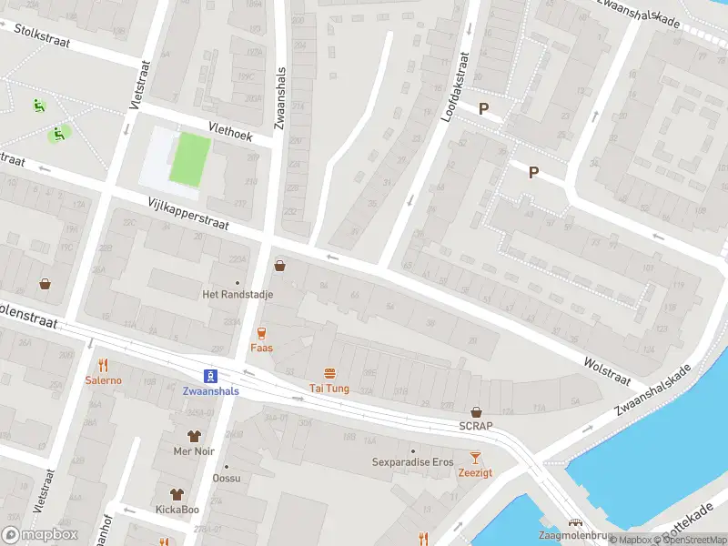 Ambulance met gepaste spoed naar de Wolstraat in Rotterdam