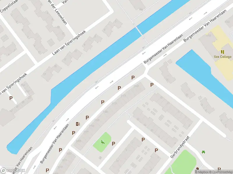 Brandweer met gepaste spoed naar de Van Limburg Stirumstraat in Schiedam vanwege een liftopsluiting