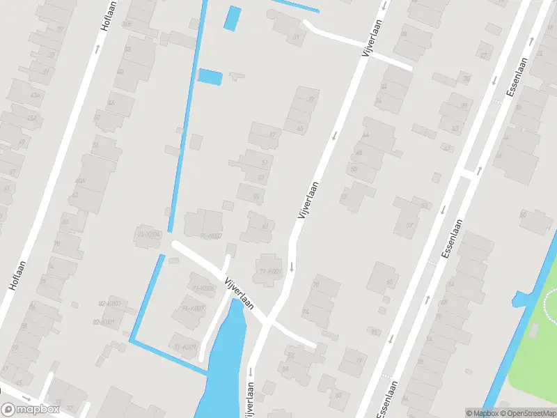 Ambulance met gepaste spoed naar de Vijverlaan in Rotterdam